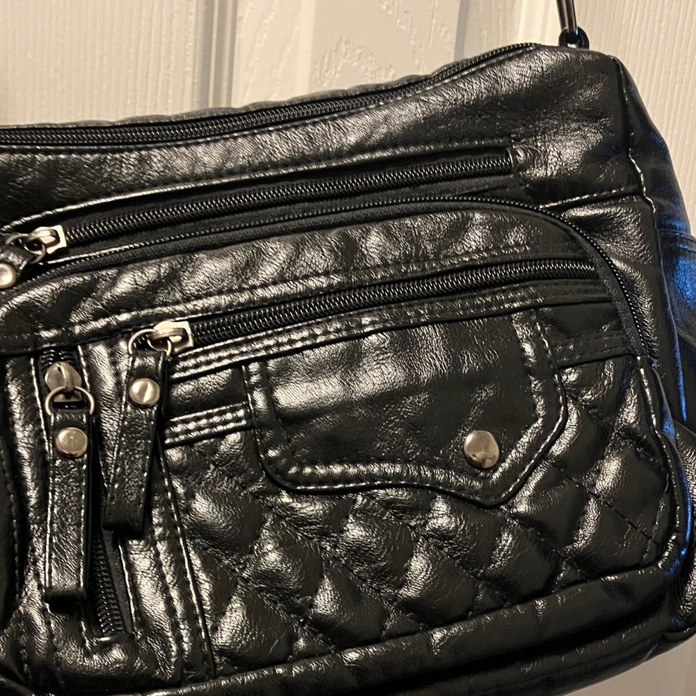 Elegant Black Crossbody Bag - Picture 2 of 12